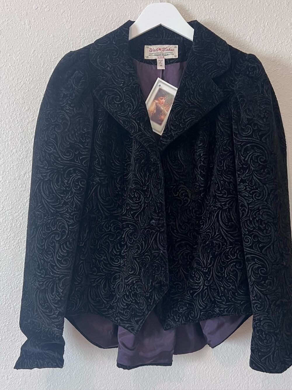 Wah Maker Vintage Black Velvet Women's Jacket Size Medium